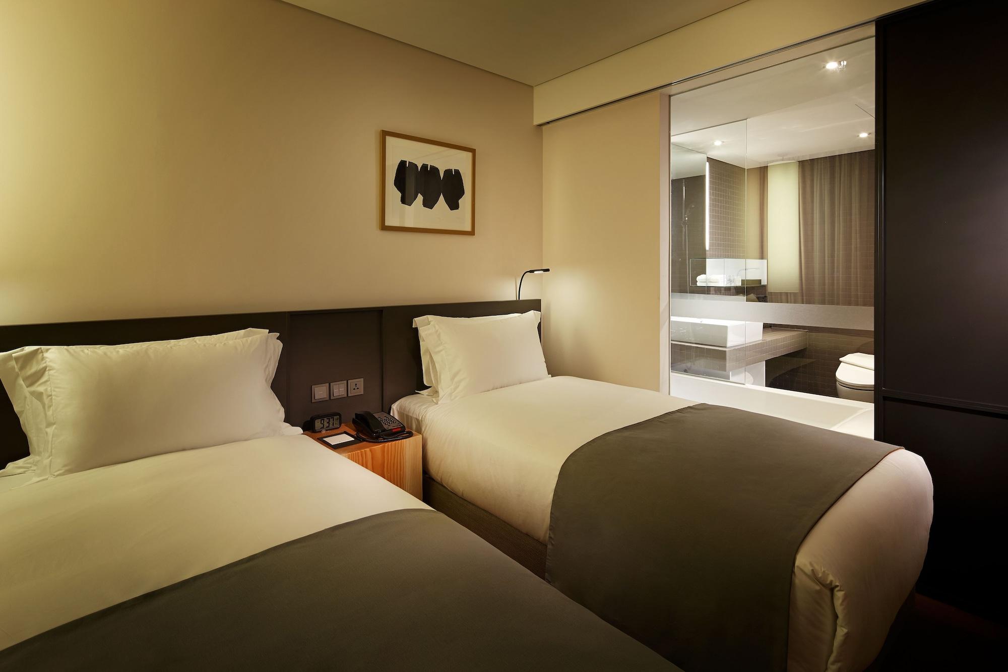 Shilla Gwanghwamun Myeongdong 4*
