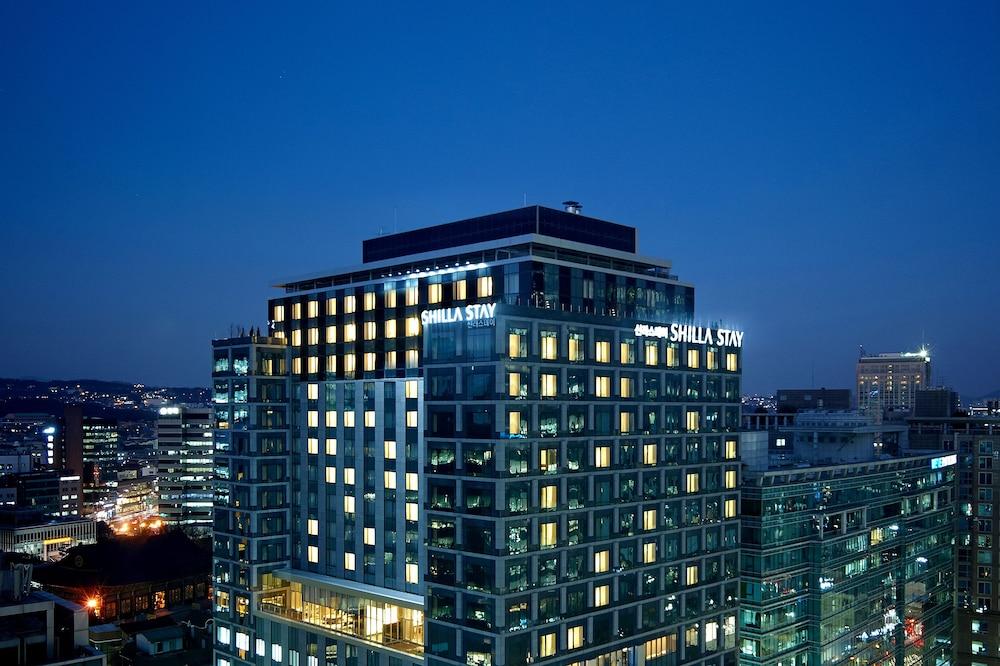 Shilla Gwanghwamun Myeongdong Hotel