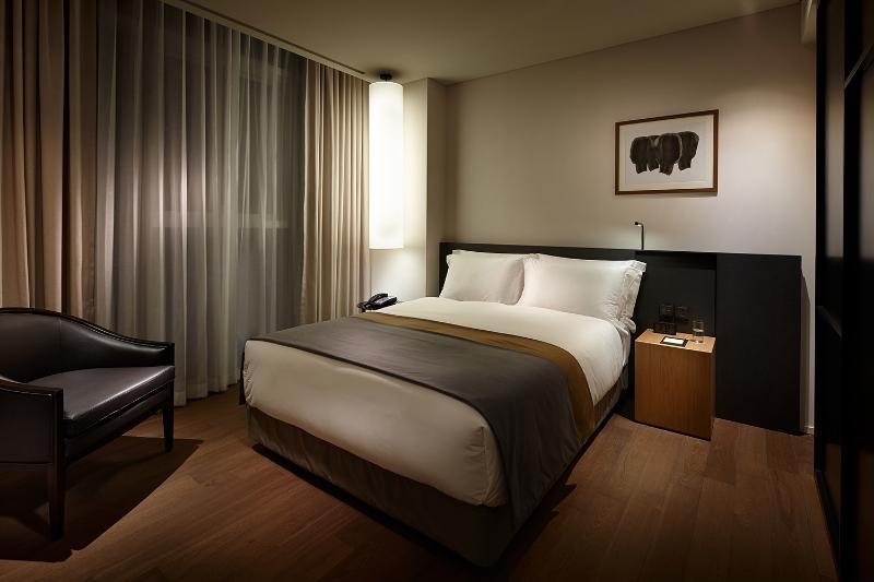 Shilla Gwanghwamun Myeongdong Hotel 4*